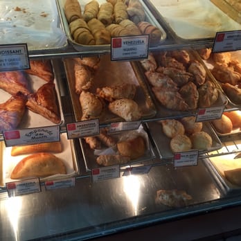 Charlotte Bakery - Bakeries Near Me - Miami Beach, Florida