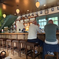 8 Bells - Beautiful bar, just like in Ireland