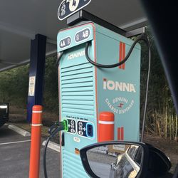 IONNA Charging Station - Ionna CCS Charging station