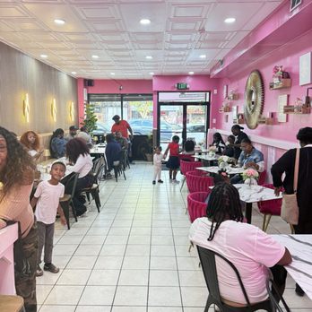 Thee Pink Plate Cafe - Dine in area - Soul Food Near Me - Philadelphia, Pennsylvania Thee Pink Plate Cafe - Dine in area - Soul Food Near Me - Philadelphia, Pennsylvania