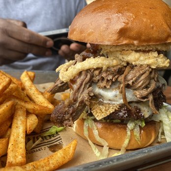 Goodwood Brewing Lexington - Waylon Burger - Brewpubs Near Me - Lexington, Kentucky Goodwood Brewing Lexington - Waylon Burger - Brewpubs Near Me - Lexington, Kentucky