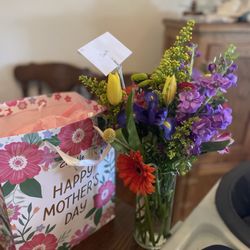 Terraflora Botanicals & Gifts