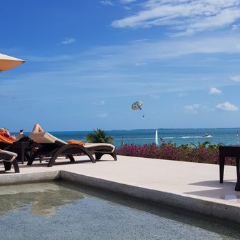 Secrets Playa Mujeres - Poolside - Resorts Near Me - Cancún, ROO