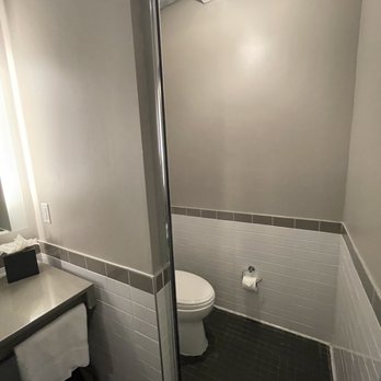 Hotel Nyack - JDV by Hyatt - Junior suite toilet, door closes but not pictured. - Hotels Near Me - Nyack, New York