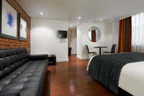 The Caesar Hotel by null