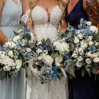 Classic Designs By Doreen Thomas CF - Beautiful Bridal Bouquets - Wedding Planning Near Me - Alpena, Michigan Classic Designs By Doreen Thomas CF - Beautiful Bridal Bouquets - Wedding Planning Near Me - Alpena, Michigan