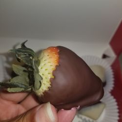 Edible Arrangements - Dipped Strawberries