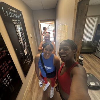 Salty Fitness Studio - Partner workouts are the best!! - Trainers Near Me - Orange, California