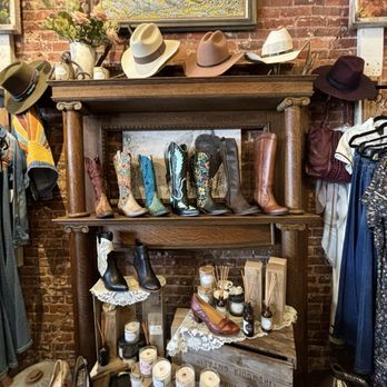 Fur Traders - Shoe Stores Near Me - Nevada City, California Fur Traders - Shoe Stores Near Me - Nevada City, California