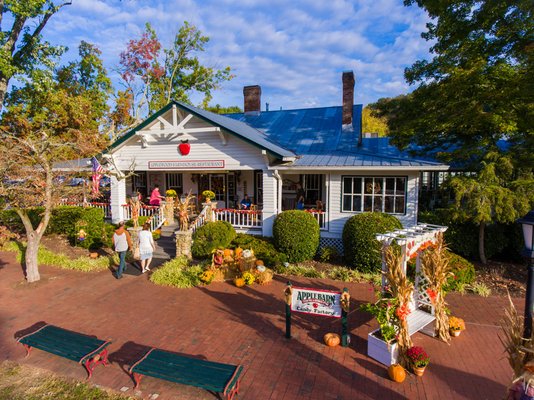 Applewood Farmhouse Restaurant by null