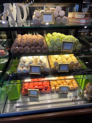 LE MACARON - Updated December 2025 - 55 Photos & 35 Reviews - 2705