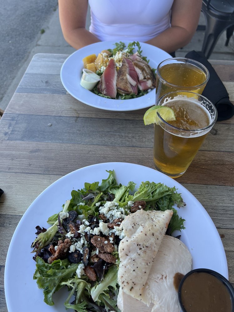 The Settlement Kitchen + Craft Tavern Logo