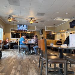 Mountain Oaks Cafe - Inside