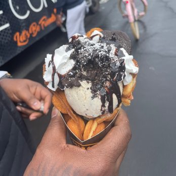 The Bubble Hive  - Cookie cone - Desserts Near Me - Sacramento, California