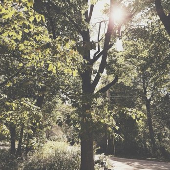 Hawthorne Glen Educational Center - Parks Near Me - Milwaukee, Wisconsin