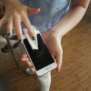 Verizon - Free screen cleaning! - Mobile Phones Near Me - Van Nuys, California Verizon - Free screen cleaning! - Mobile Phones Near Me - Van Nuys, California