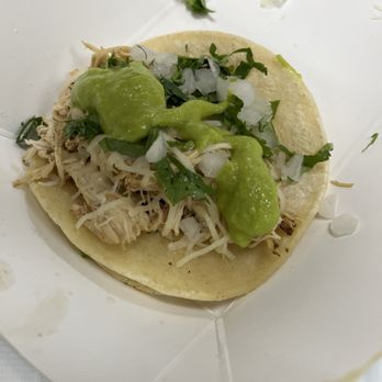 Maskadores Taco Shop Buckeye - Chicken taco with salsa from the salsa bar - Mexican Near Me - Buckeye, Arizona Maskadores Taco Shop Buckeye - Chicken taco with salsa from the salsa bar - Mexican Near Me - Buckeye, Arizona