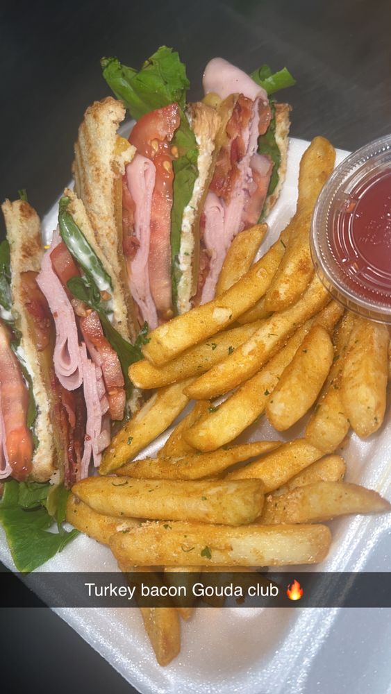 THE SALAD BAR Updated August 2024 11 Photos 10 Southdale Ctr