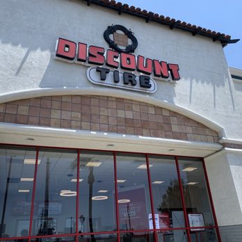 Discount Tire - Spacious with free Wi-Fi, water fountain, and bathrooms - Tires Near Me - San Marcos, California