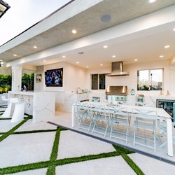 Westmod.
Luxury Pools and Landscapes.
Pool Builder.
Pool Contractor.