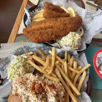 St Paul Fish Company - Crab roll, fried walleye - Seafood Near Me - Milwaukee, Wisconsin St Paul Fish Company - Crab roll, fried walleye - Seafood Near Me - Milwaukee, Wisconsin