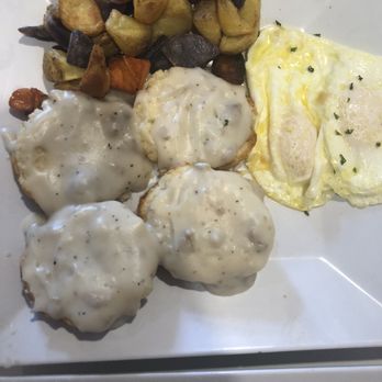 Twisted Citrus - Biscuits & Gravy, Scrambled Eggs, Roasted Potatoes - Breakfast & Brunch Near Me - North Canton, Ohio Twisted Citrus - Biscuits & Gravy, Scrambled Eggs, Roasted Potatoes - Breakfast & Brunch Near Me - North Canton, Ohio