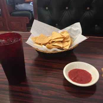 El Salto - Chips n salsa. Been here less than 5 and already ordered. Perfect. - Mexican Near Me - Brooklyn, Maryland El Salto - Chips n salsa. Been here less than 5 and already ordered. Perfect. - Mexican Near Me - Brooklyn, Maryland