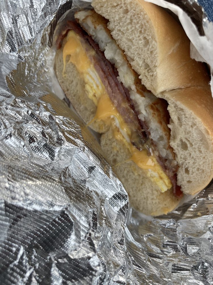 HOT BAGELS Updated August 2024 32 Photos & 76 Reviews 2418 Maple