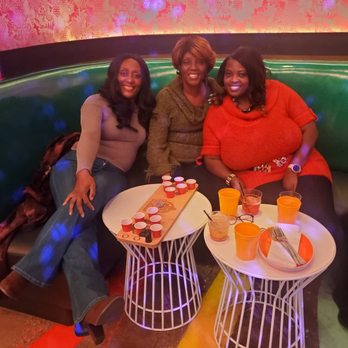 Utopian Tailgate - Lounges Near Me - Chicago, Illinois
