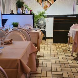New Hope Spice Lover - Dining Room