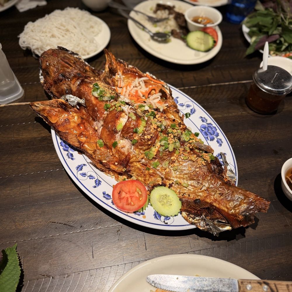 Favori Restaurant - Medium catfish - Vietnamese Near Me - Garden Grove, California Favori Restaurant - Medium catfish - Vietnamese Near Me - Garden Grove, California
