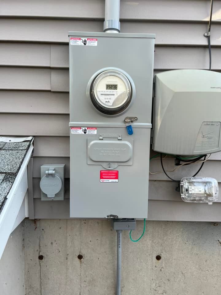 Slide of Silver Lake Master Electrician