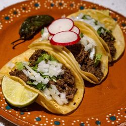La Isabella - Tacos de Barbacoa - IG: @nelson_eats