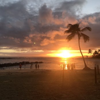 Poipu Beach - Poipu Beach sunset - Beaches Near Me - Koloa, Hawaii Poipu Beach - Poipu Beach sunset - Beaches Near Me - Koloa, Hawaii