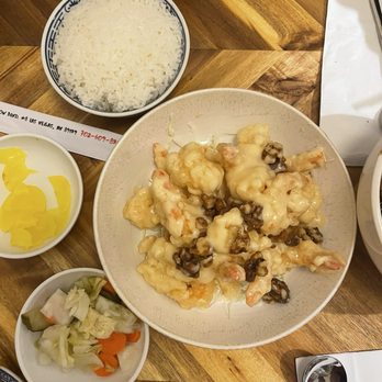 Ganzy Kitchen - Honey Walnut Shrimp - Chinese Near Me - Las Vegas, Nevada Ganzy Kitchen - Honey Walnut Shrimp - Chinese Near Me - Las Vegas, Nevada