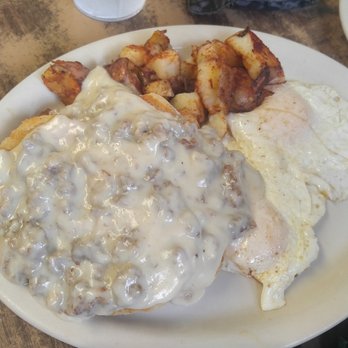The Cooperstown Diner - The best biscuits and gravy I've ever had outside of the South. I grew up in NC, I KNOW sausage gravy. This is the real deal. - American Near Me - Cooperstown, New York
