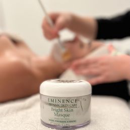 Amazing service and experience! 10000% recommended. The staff was great. I got an organic massage and it was wonderful. So relaxing!