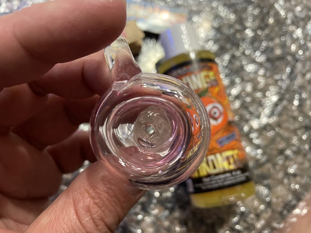 BROADWAY SMOKE SHOP & ACCESSORIES Updated August 2024 101 Photos