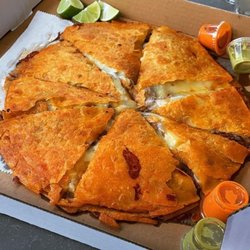 Amazing Tacos - Birria Pizza