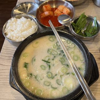 Moobongri - Beef short rib soup - Korean Near Me - Irvine, California Moobongri - Beef short rib soup - Korean Near Me - Irvine, California