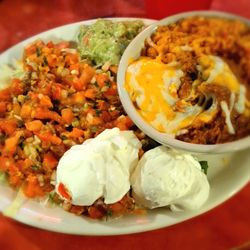 Popo's Fiesta Del Sol - These are the toppings that come with the fajitas. With rice and beans.