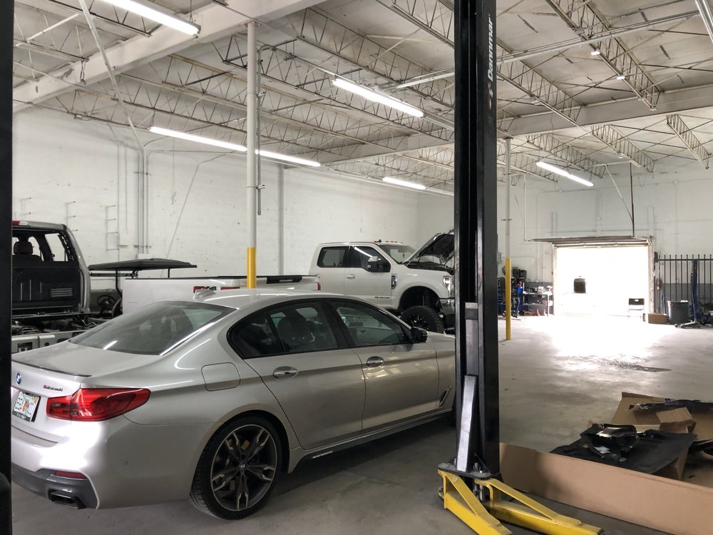 THE COLLISION CENTER Updated October 2024 15 Photos & 11 Reviews