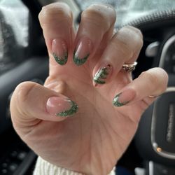 Lucky Nails - Christmas Nails