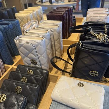 Tory Burch Outlet - Fashion Near Me - Sunrise, Florida Tory Burch Outlet - Fashion Near Me - Sunrise, Florida