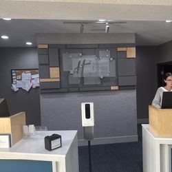 Holiday Inn Express & Suites Omaha I - 80