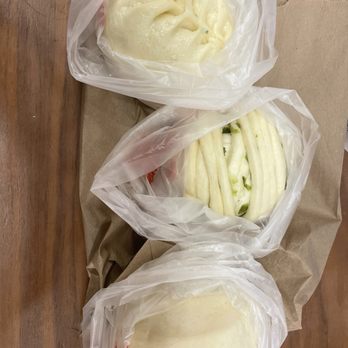 Bao Bao Dim Sum - Plain, green onion and vegetetarian bao - Montréal, QC