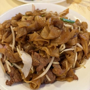 West Lake Plum House - Beef Chow Fun $20 - Dim Sum Near Me - Matawan, New Jersey West Lake Plum House - Beef Chow Fun $20 - Dim Sum Near Me - Matawan, New Jersey