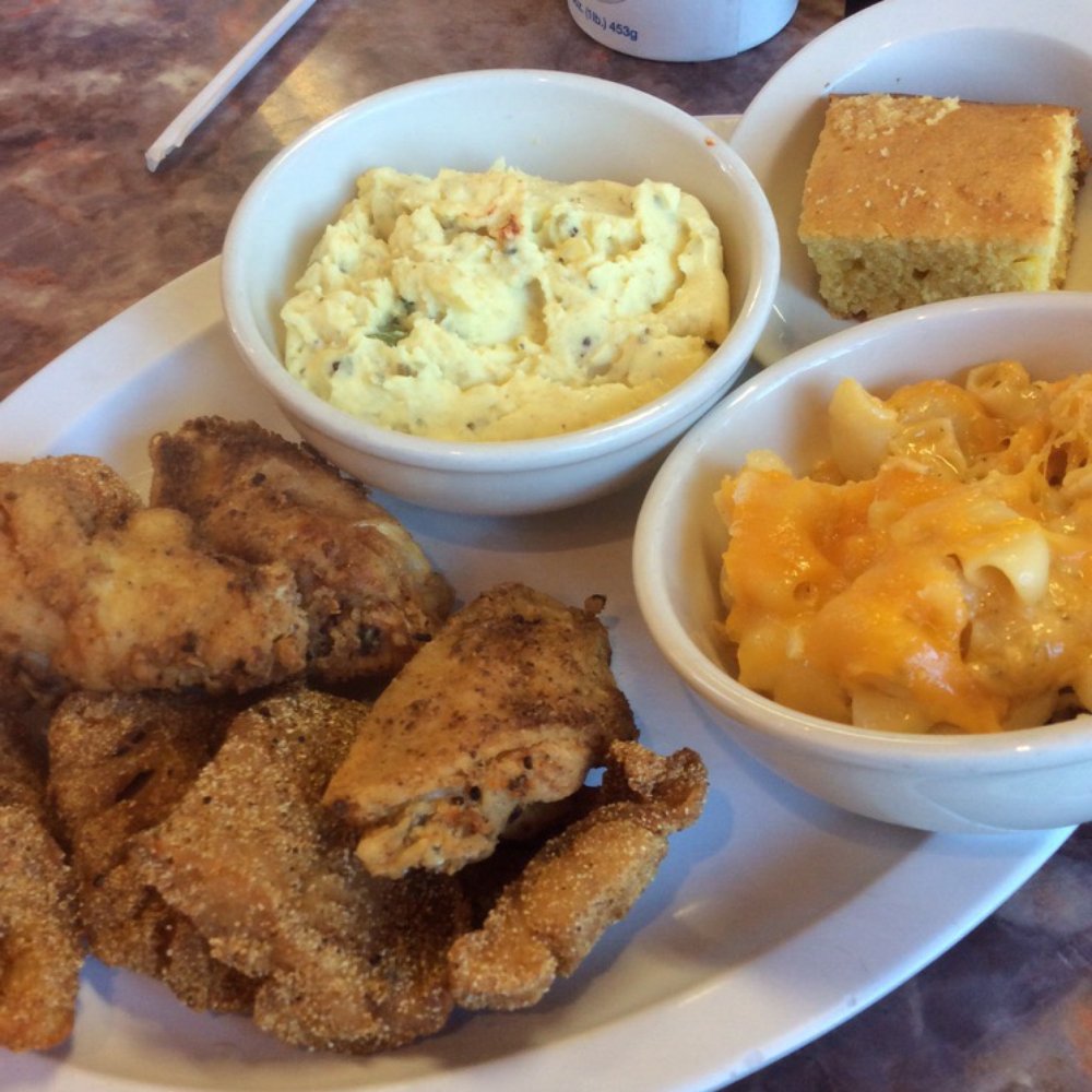 Big Momma's Kitchen - My bestie tearing that chicken up - Southern Near Me - Oakland, California Big Momma's Kitchen - My bestie tearing that chicken up - Southern Near Me - Oakland, California