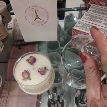 Paris En Rose - Cafes Near Me - Del Mar, California Paris En Rose - Cafes Near Me - Del Mar, California