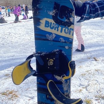 White Wolf Lodge - Snowboarding equipment rental - Gift Shops Near Me - Beech Mountain, North Carolina